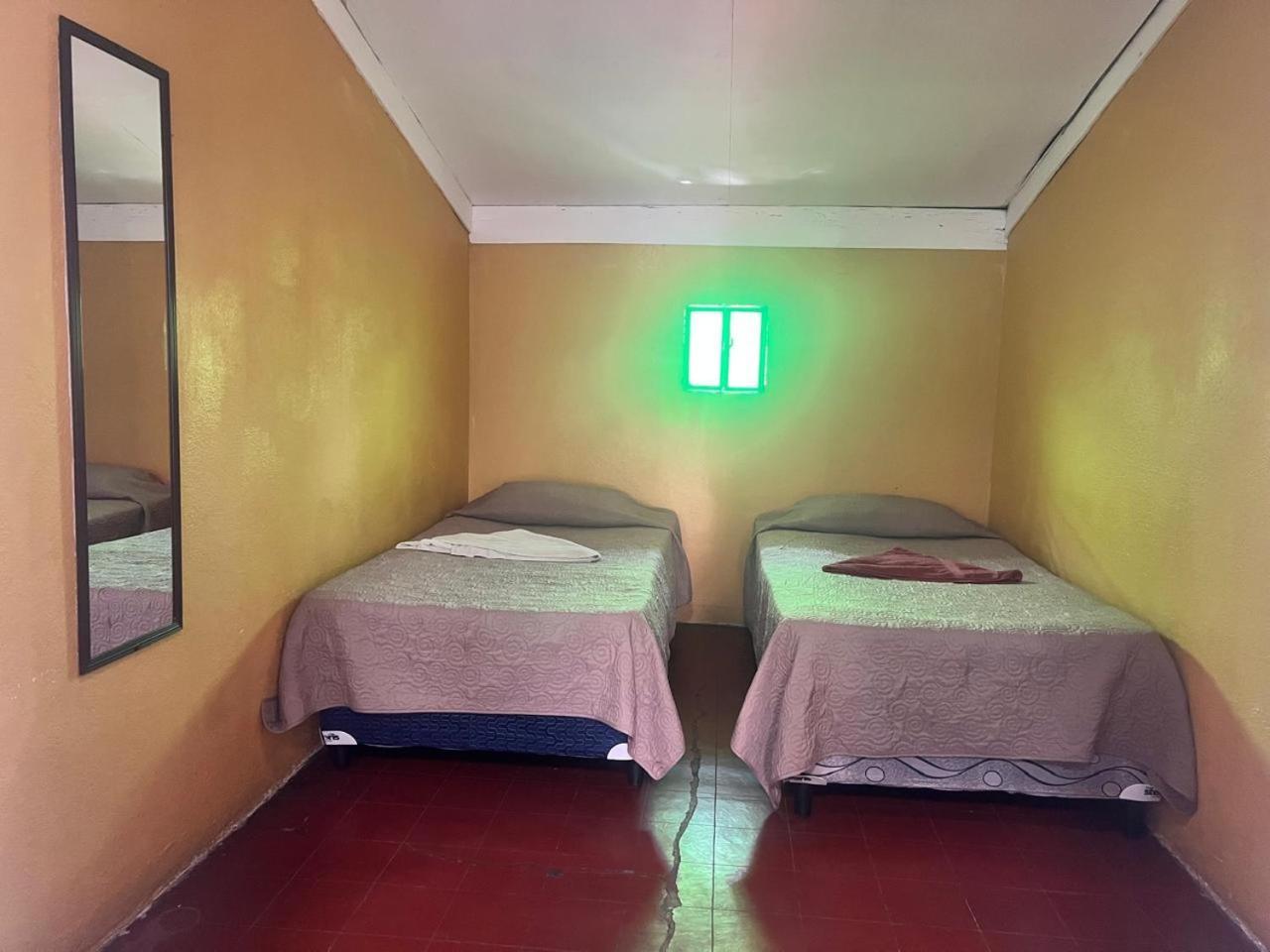 Hotel Alma Maya Antigua Kültér fotó