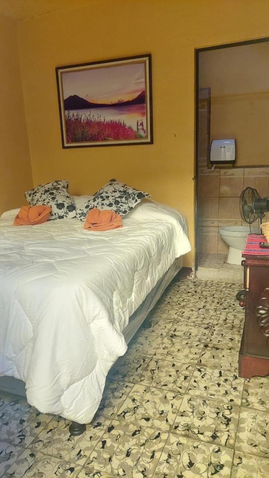 Hotel Alma Maya Antigua Kültér fotó