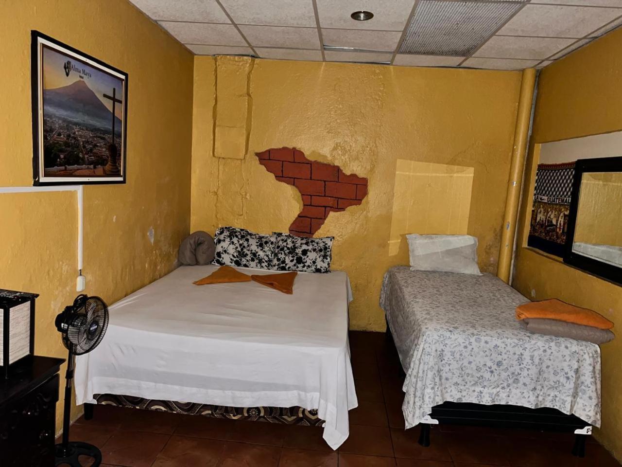 Hotel Alma Maya Antigua Kültér fotó