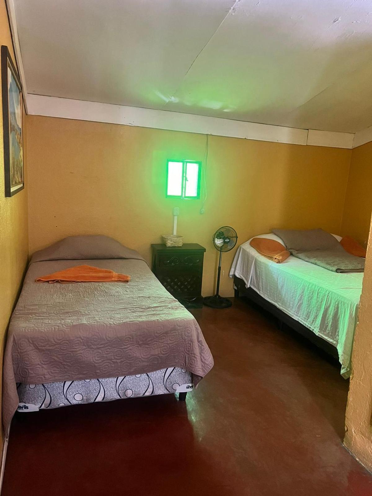 Hotel Alma Maya Antigua Kültér fotó
