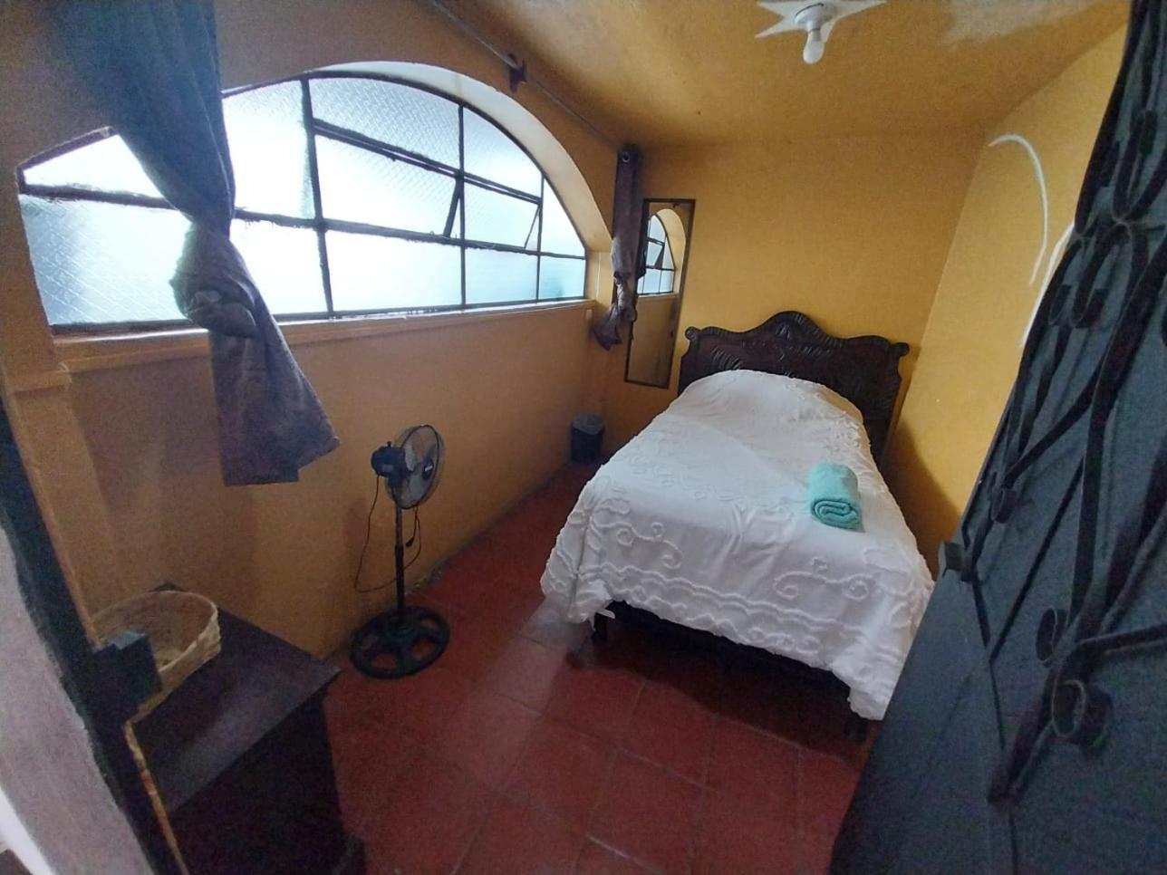 Hotel Alma Maya Antigua Kültér fotó