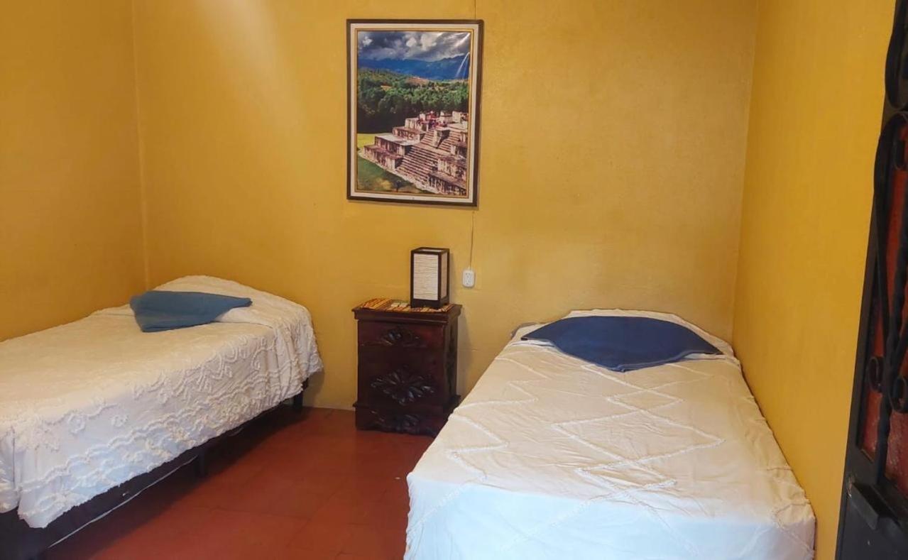 Hotel Alma Maya Antigua Kültér fotó