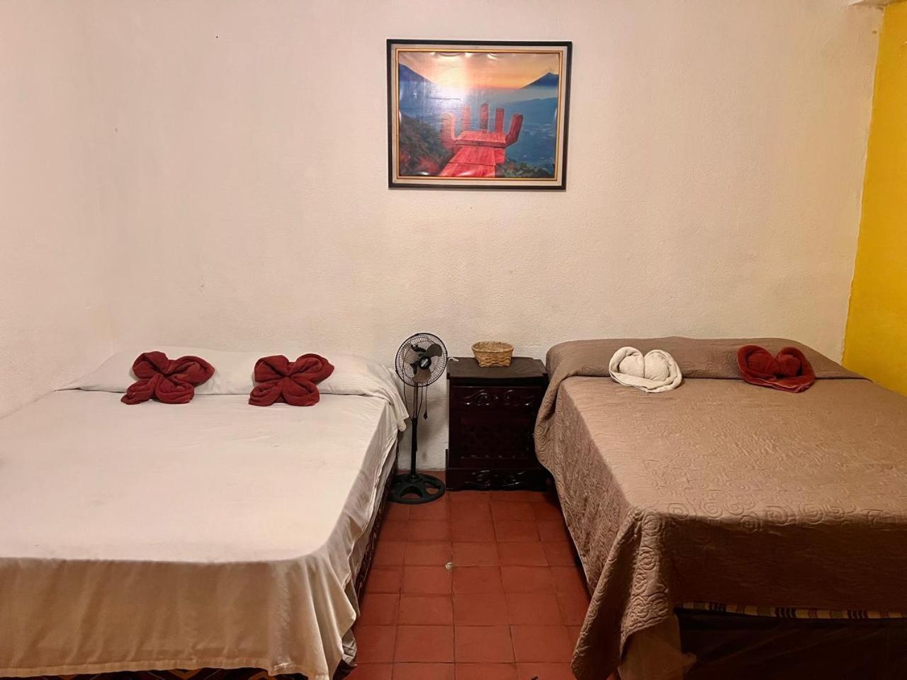 Hotel Alma Maya Antigua Kültér fotó