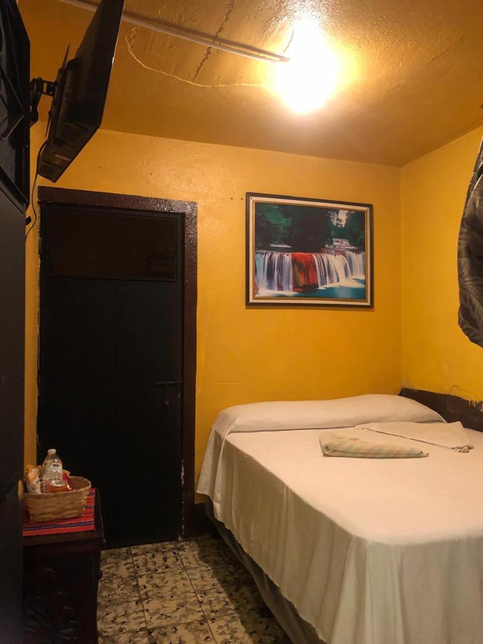 Hotel Alma Maya Antigua Kültér fotó