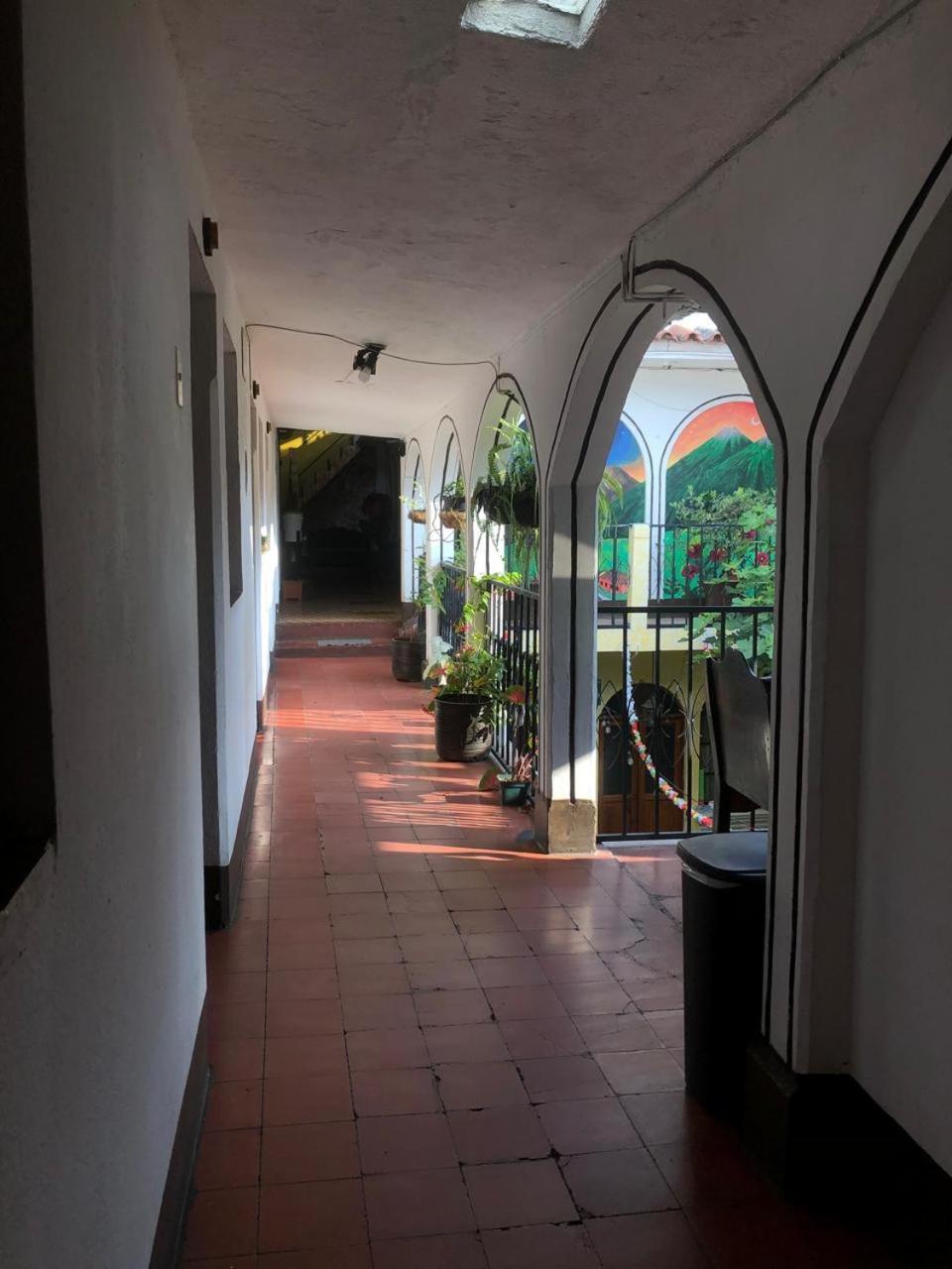 Hotel Alma Maya Antigua Kültér fotó