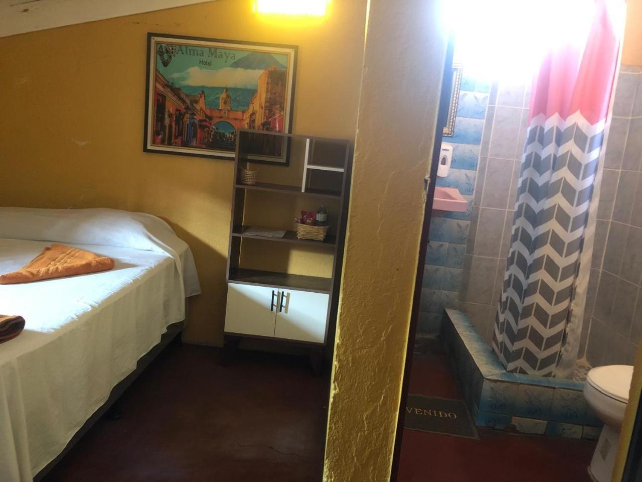 Hotel Alma Maya Antigua Kültér fotó