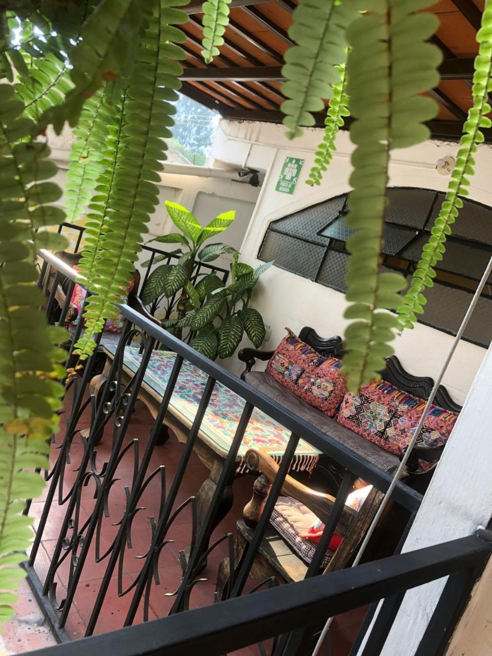 Hotel Alma Maya Antigua Kültér fotó